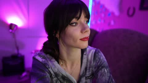 Bella Bondai online show from January 2025 12:42:01 PM