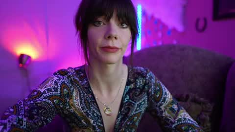 Bella Bondai online show from February 2025 06:01:01 AM