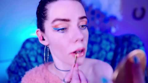 Bella Bondai online show from December 2025 03:38:02 AM