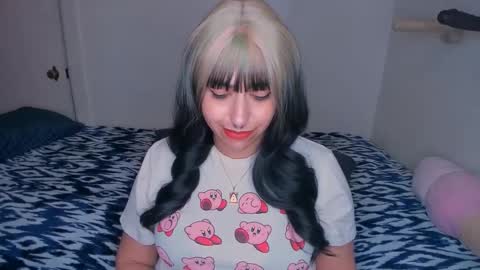 Snapshot of xocurvyrae chatting on January 2025 05:41:02 AM Rae online show from January 2025 05:41:02 AM