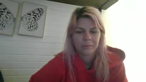 Snapshot of xoxovicbaby chatting on October 2025 03:00:01 PM gdamnv online show from October 2025 03:00:01 PM