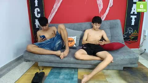 Snapshot of xperiencesx chatting on November 2025 12:51:02 PM JAIDER CAMILA CAMILO online show from November 2025 12:51:02 PM