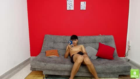 Snapshot of xperiencesx chatting on November 2025 12:38:01 PM JAIDER CAMILA CAMILO online show from November 2025 12:38:01 PM