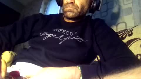 Snapshot of xploid1982 chatting on December 2024 06:22:02 AM xploid1982 online show from December 2024 06:22:02 AM