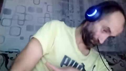 Snapshot of xploid1982 chatting on October 2025 12:33:02 AM xploid1982 online show from October 2025 12:33:02 AM