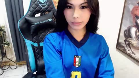 Snapshot of xseductive_airax chatting on December 2024 03:33:02 PM aira online show from December 2024 03:33:02 PM