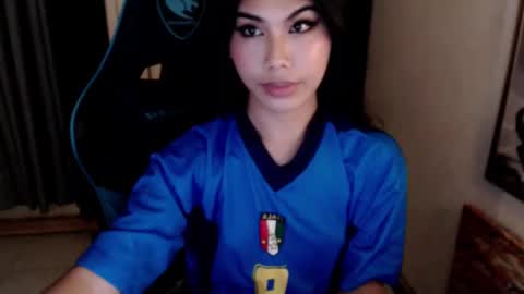 Snapshot of xseductive_airax chatting on January 2025 02:37:01 PM aira online show from January 2025 02:37:01 PM