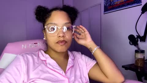 Snapshot of xstargazingx chatting on September 2025 07:10:02 AM xStarGazingx online show from September 2025 07:10:02 AM