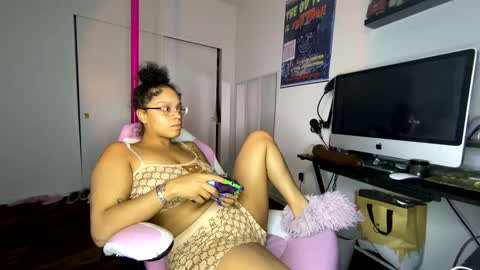 Snapshot of xstargazingx chatting on September 2025 05:00:02 AM xStarGazingx online show from September 2025 05:00:02 AM