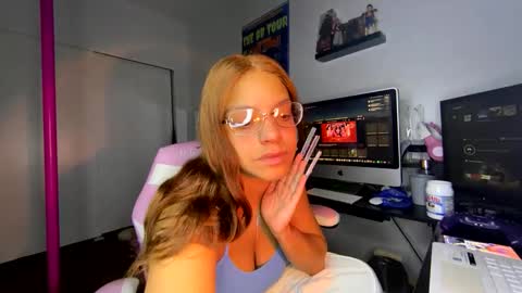 Snapshot of xstargazingx chatting on September 2025 07:58:01 AM xStarGazingx online show from September 2025 07:58:01 AM