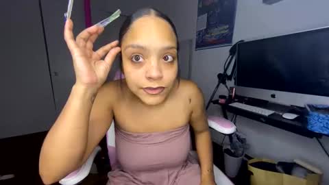 Snapshot of xstargazingx chatting on October 2025 04:43:01 AM xStarGazingx online show from October 2025 04:43:01 AM