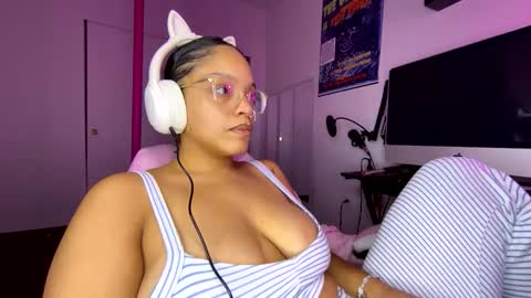 Snapshot of xstargazingx chatting on November 2025 05:52:01 AM xStarGazingx online show from November 2025 05:52:01 AM