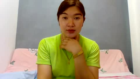 HI IM PAULINE online show from November 2025 12:09:02 AM