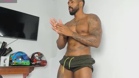 Stipp3r online show from November 2025 01:36:02 PM