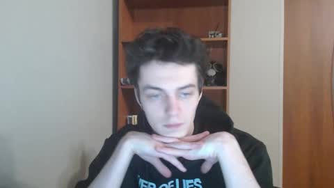 traqqq online show from November 2025 07:13:01 PM