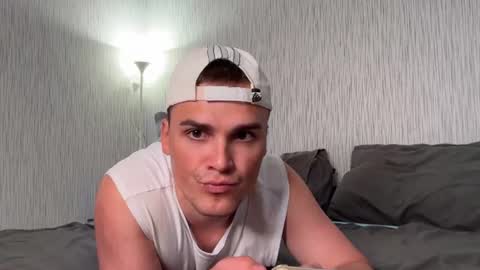 Snapshot of xx_raul_xx_ chatting on July 2026 12:22:01 PM raul online show from July 2026 12:22:01 PM
