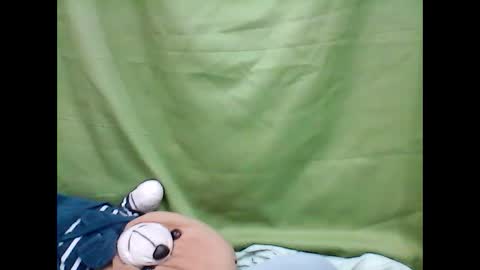 Snapshot of xx_winwin_xx chatting on December 2024 08:28:01 AM Mariel online show from December 2024 08:28:01 AM