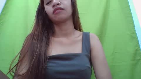 Snapshot of xx_winwin_xx chatting on January 2025 11:27:01 PM Mariel online show from January 2025 11:27:01 PM