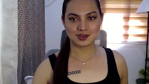 Snapshot of xxjulielovesyouxx chatting on December 2024 05:04:02 AM July online show from December 2024 05:04:02 AM