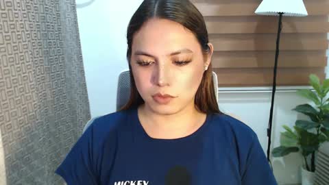 Snapshot of xxjulielovesyouxx chatting on January 2025 09:49:02 AM July online show from January 2025 09:49:02 AM