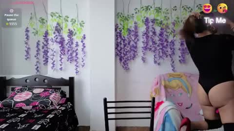 xxmilexx online show from June 2026 11:59:01 AM