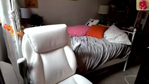 Strawberry Jane online show from November 2025 08:30:02 PM