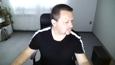 Eddi online show from December 2024 12:19:02 PM