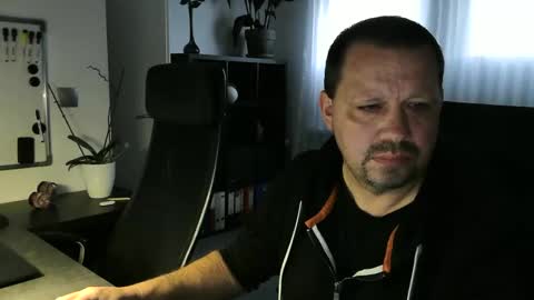 Eddi online show from October 2025 06:28:01 AM