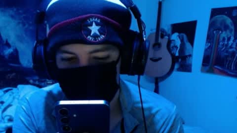 Snapshot of xxwhitefoxx chatting on May 2026 07:36:02 AM David Fox online show from May 2026 07:36:02 AM