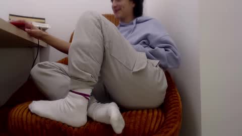 Lola online show from February 2025 01:50:01 PM