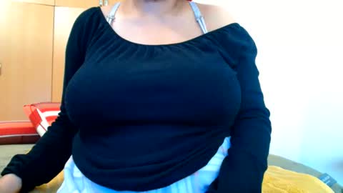 Ayanda online show from May 2026 12:01:02 PM