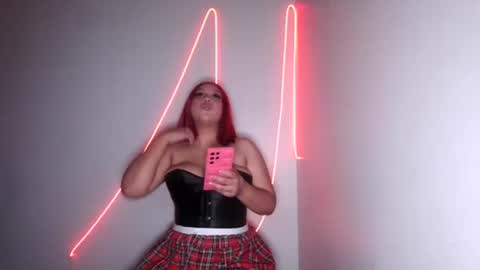 Snapshot of xxxenmascaradosxxx chatting on November 2025 06:52:01 AM Parejahot69 online show from November 2025 06:52:01 AM