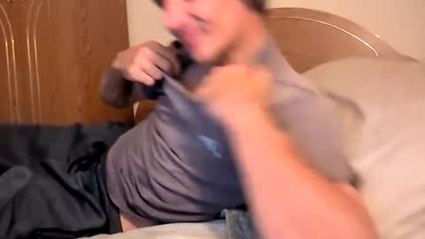 xxfredmtl18xx online show from November 2025 08:47:02 PM