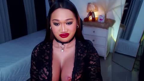 Snapshot of xxxgiganticoliviacummerxxx chatting on March 2025 05:06:02 PM OLIVIA online show from March 2025 05:06:02 PM