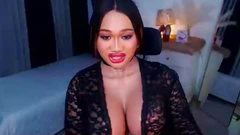 Snapshot of xxxgiganticoliviacummerxxx chatting on March 2025 06:41:02 PM OLIVIA online show from March 2025 06:41:02 PM