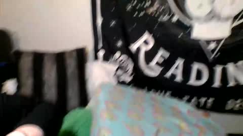 Misti online show from December 2025 12:23:02 PM