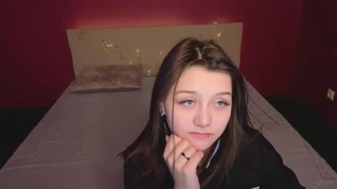 foxy online show from March 2026 09:27:01 AM