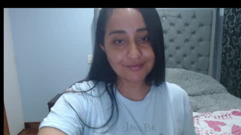 Snapshot of xxxvenus888 chatting on February 2025 03:36:01 AM Lunhaa online show from February 2025 03:36:01 AM