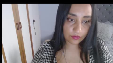 Snapshot of xxxvenus888 chatting on February 2025 07:31:02 PM Lunhaa online show from February 2025 07:31:02 PM