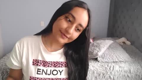 Snapshot of xxxvenus888 chatting on November 2025 04:54:01 PM Lunhaa online show from November 2025 04:54:01 PM