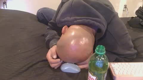 Xzbib online show from April 2026 06:16:02 AM