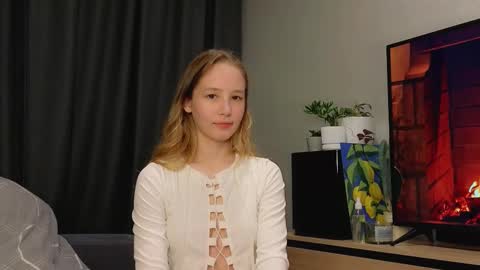 Snapshot of y0ur_sunshine__ chatting on February 2026 04:56:02 PM Eva online show from February 2026 04:56:02 PM