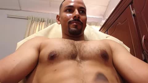  Yago Fox  online show from February 2025 06:31:01 PM