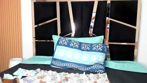 Snapshot of yahaira__ chatting on November 2025 06:17:01 PM Yahaira online show from November 2025 06:17:01 PM