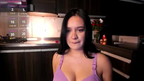 Snapshot of yaky_ chatting on September 2025 12:25:01 AM Yakeline online show from September 2025 12:25:01 AM