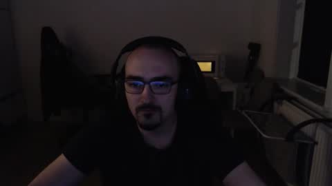 Snapshot of yamillamal157 chatting on October 2025 07:18:01 PM YamilLamal online show from October 2025 07:18:01 PM