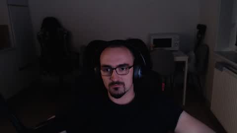 Snapshot of yamillamal157 chatting on October 2025 12:33:01 AM YamilLamal online show from October 2025 12:33:01 AM