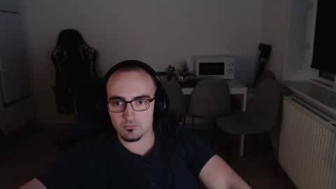 Snapshot of yamillamal157 chatting on November 2025 09:36:01 PM YamilLamal online show from November 2025 09:36:01 PM