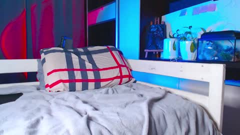 Yan online show from December 2024 06:45:01 AM