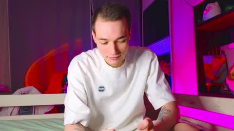 Yan online show from February 2025 10:30:02 PM